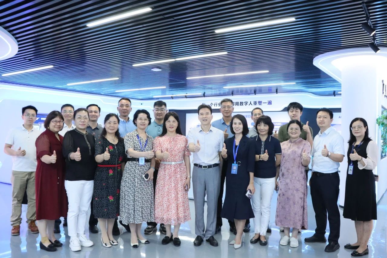 W66最给力的老牌娱乐集团丨清远市政协考察组莅临考察